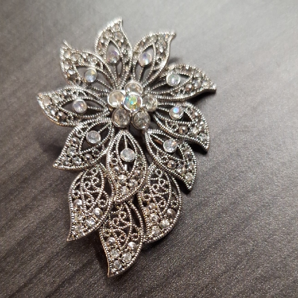 Vtg Liz Claiborne Filigree Flower Leaf Brooch Sterling Silver with Gemstones